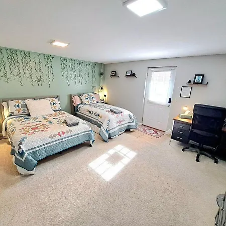 Quiet Retreat For Business Or Family Trip Apartment Charlotte Exterior photo